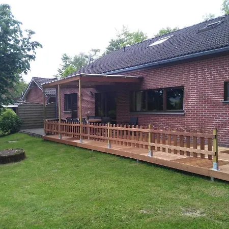 Wooden Interior Nice Garden And Quiet Situation Recht Exterior photo