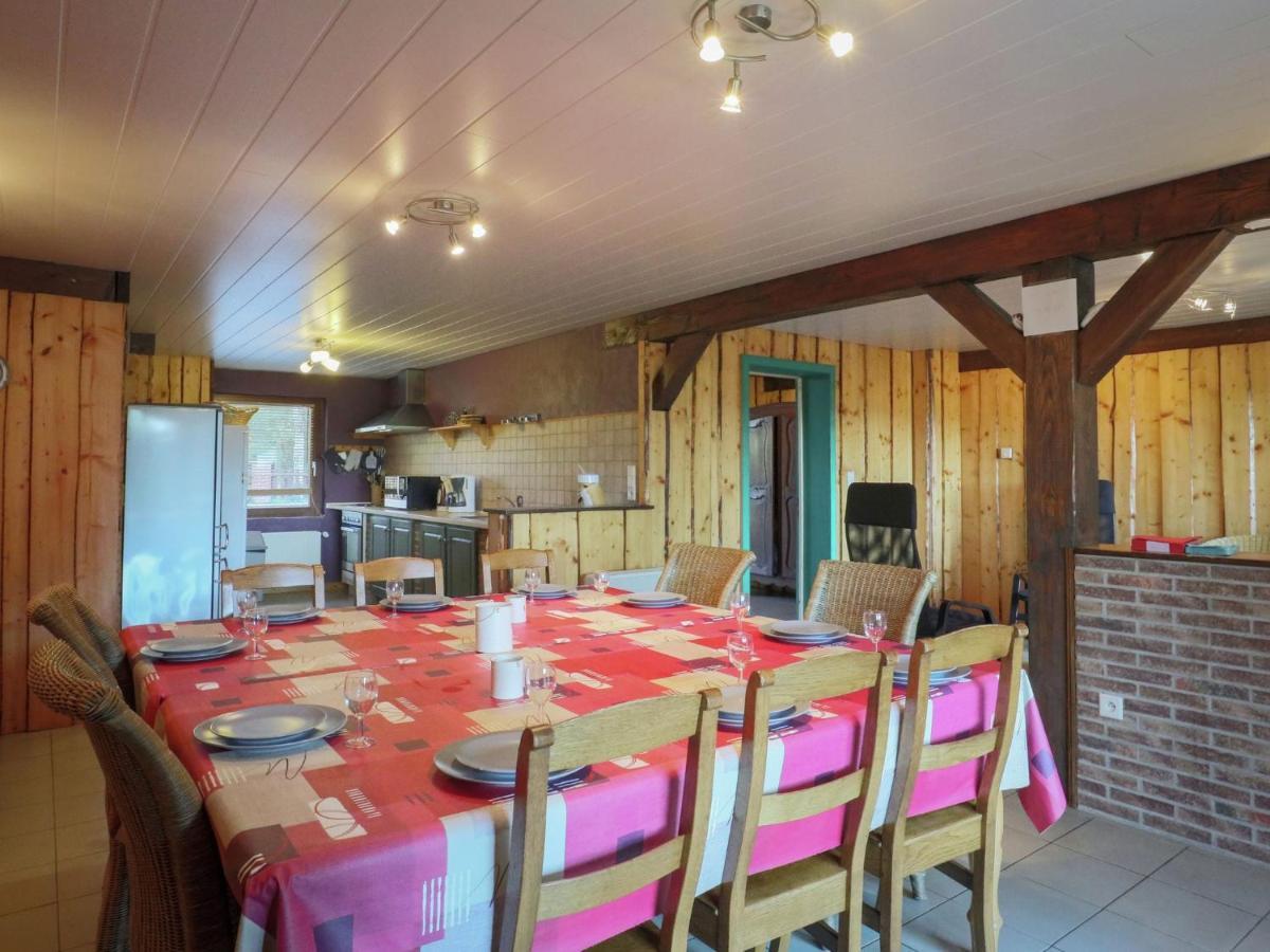 Wooden Interior Garden And Quiet Situation Recht