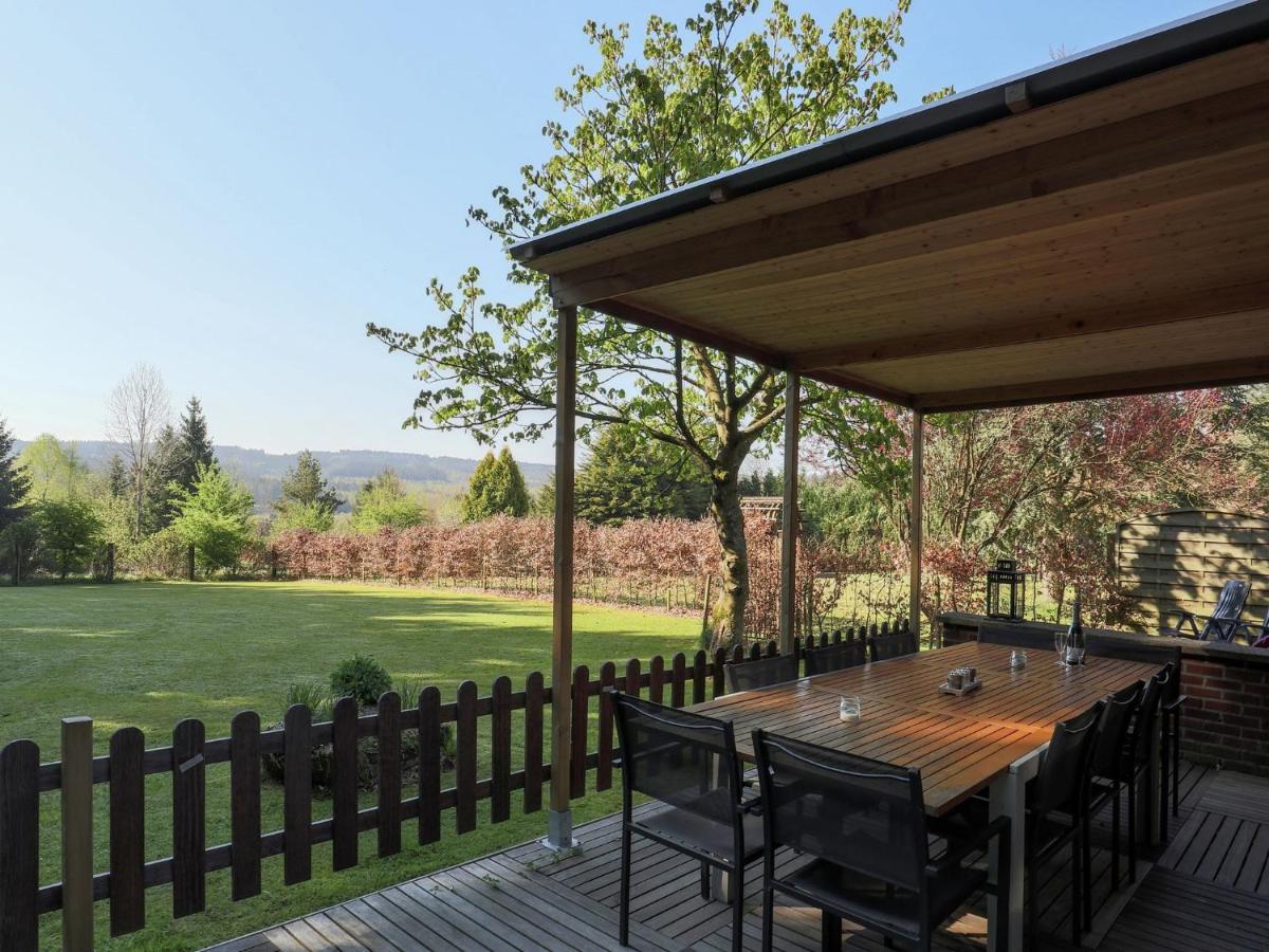Wooden Interior Garden And Quiet Situation *